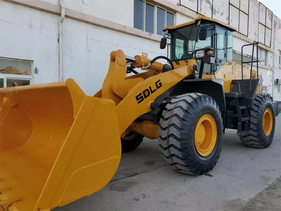 SDLG-Wheel-Loader-4