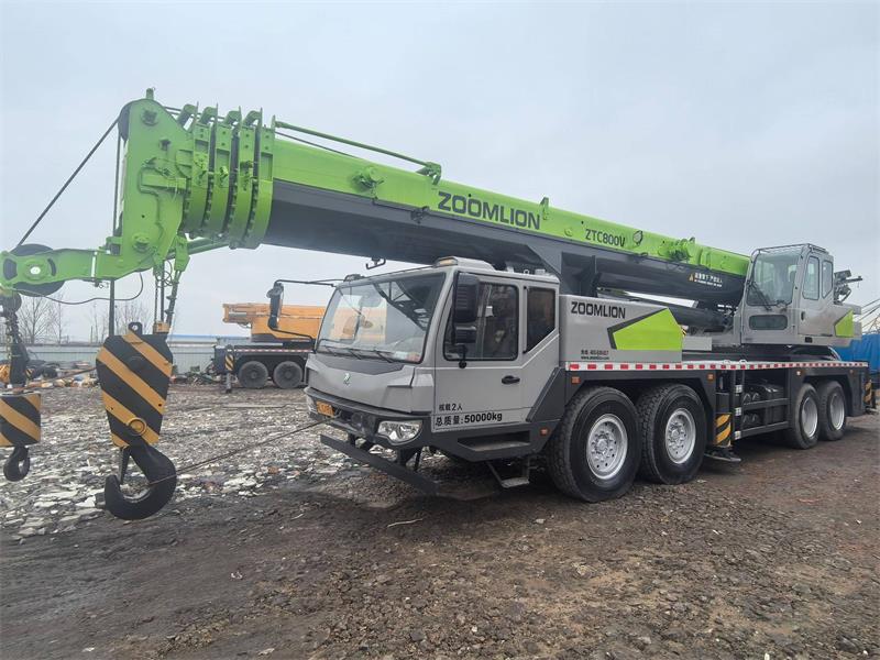zoomlion 80-ton crane